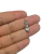 Pingente figa prateado, medindo 21x7mm.