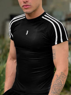 CAMISETA RAGLAN KEVIN ETHAN na internet