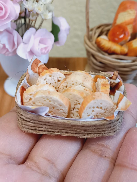 Cestinha com pães - comprar online