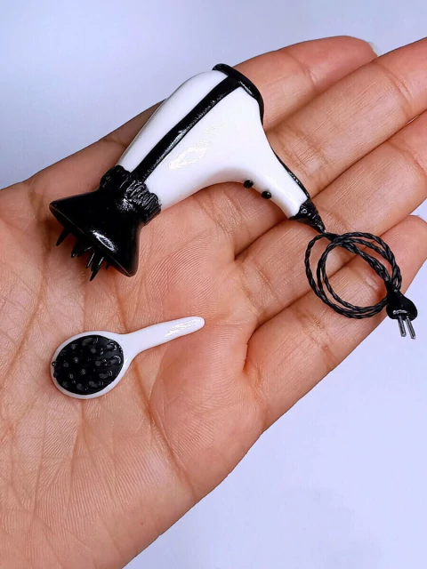 Kit difusor e escova para barbie