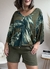 Blusa Morcego Folhas na internet