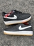 Nike Air Force 1 '07 na internet