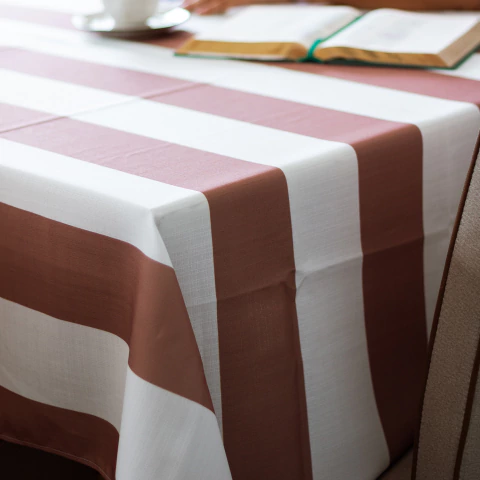Toalha de Mesa Listras Mocha Mousse Linho Rústico - comprar online