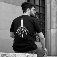 Remera RESILIENCIA