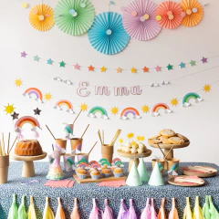 GUIRNALDA TEXTO ARCOIRIS PASTEL en internet