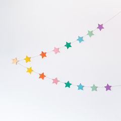 GUIRNALDA "ESTRELLAS ARCOÍRIS PASTEL"