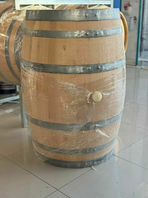Barrica de 225 lts remanufacturada para elaboración.