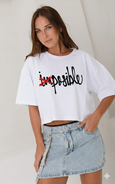 Remera Crop IMPOSIBLE blanco - comprar online