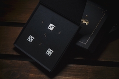 Truque de mágica Theory11 - Rhine's Dice por Matthew Mello na internet