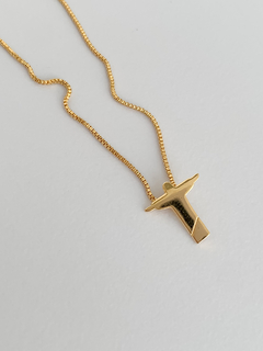 Colar Cristo Redentor dourado na internet
