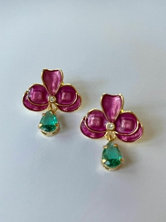 Brinco mini orquídea fúcsia com gota - comprar online