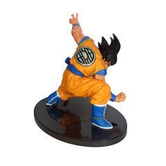 Figura Goku Agachado - Dragon Ball FIG07 - comprar online