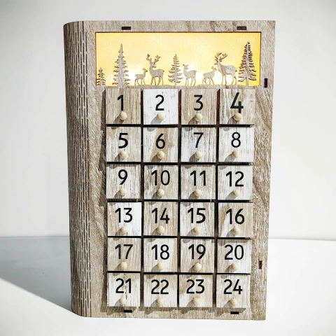 Calendario de adviento de madera con luz