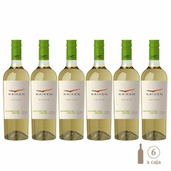 Seis botellas de vino blanco Kaiken Estate Sauvignon Blanc-Semillón en una caja.