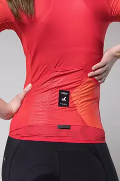 Jersey Gobik Carrera 2.0 Cherry - Planet Cycle