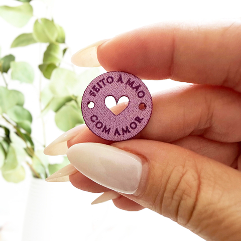 Etiqueta Tecido Camurça Redonda 2,0x2,0cm - "Feito à mão com amor" (Ref 17) Sem personalização - comprar online