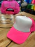 Trucker Poliéster Frente Blanco // ROSA FLUO en internet