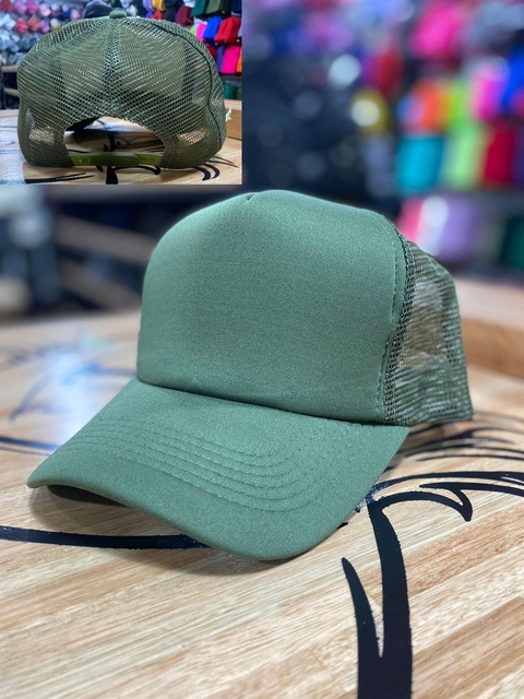 Trucker Poliester Plena // VERDE OLIVA