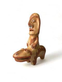 Escultura homem sapo em cerâmica - José Maria Pereira - comprar online