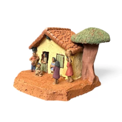 Casinha amarela em miniatura com brincadeira amarelinha - Claudio Henrique - GUARIROBA | Arte Popular e Objetos Brasileiros