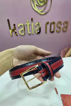 Cinto vermelho com azul