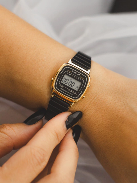 Relógio Feminino Tuguir Digital TG30311 Preto e Dourado - comprar online