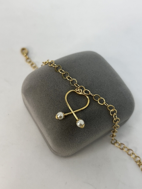 Pulseira coração com pérolas