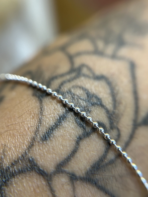 Pulseira de bolinhas