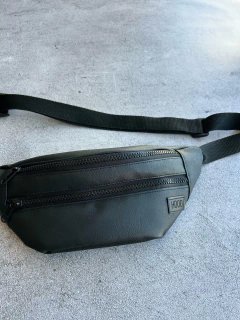 Riñonera premium eco cuero Black en internet