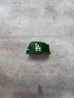 GORRA PREMIUM CERRADA