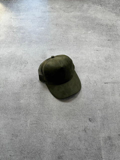 Gorra gamuza con red