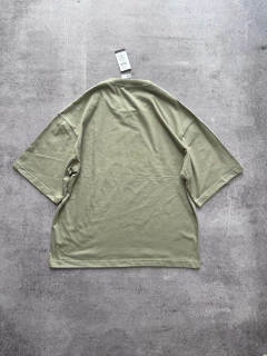 Remera Boxy brt en internet