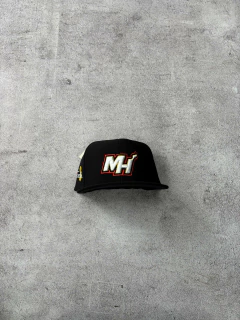 GORRA PREMIUM CERRADA