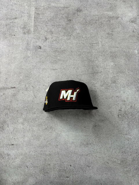 GORRA PREMIUM CERRADA