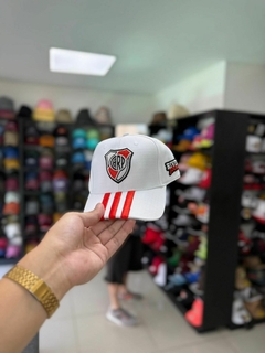 Gorra pemium River