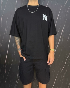 REMERA BOXY "STOLEN MOOD"