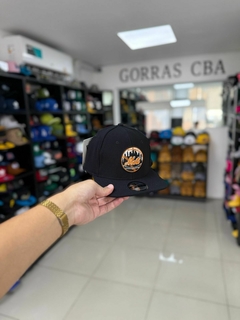 GORRA PREMIUM CERRADA