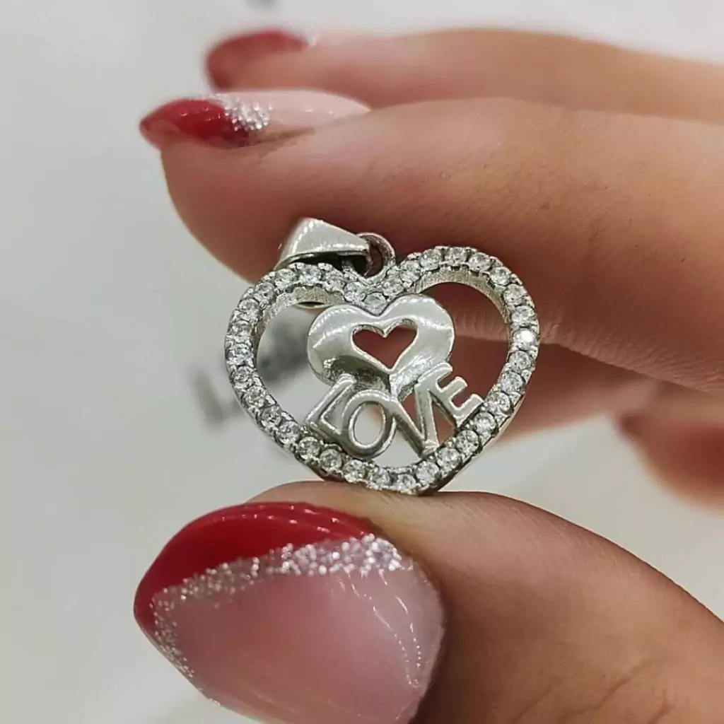 Dije de plata Love