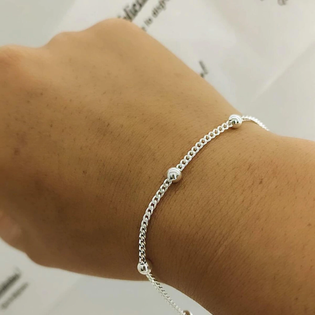 Pulsera de plata bolitas