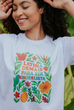 Camiseta Latina