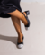 Sapatilha Slingback Duo Preta e Branca na internet