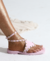 Sandália Rasteira Valentina Spikes Rosa - comprar online