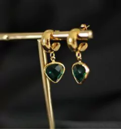 Argola Com Pingente Pedra Verde