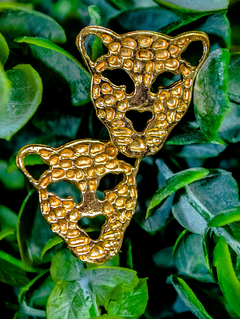 Brinco Feminino Dourado de Onça na internet
