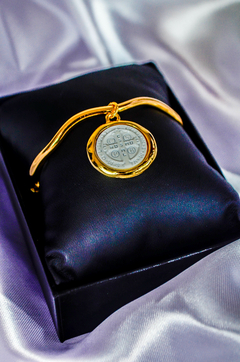 Bracelete São Bento Dourado e Branco na internet