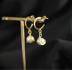 Argola Pingente Pérola - comprar online