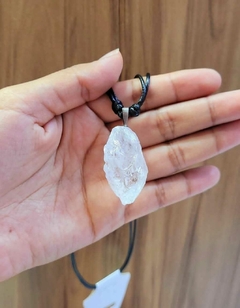 Colar de pedra quartzo cristal