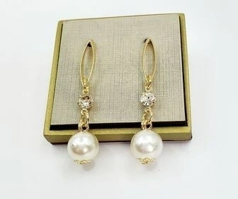 Brinco Ponto de Luz e Pérola