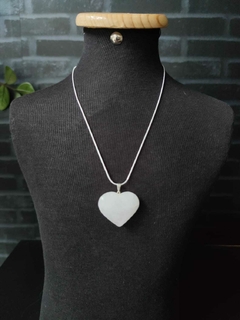 Colar Folheado , Pingente Coração Quartzo Branco