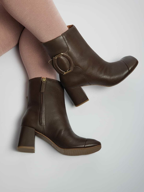 BOTA CANO MEDIO FIVELA FERRUCCI - comprar online